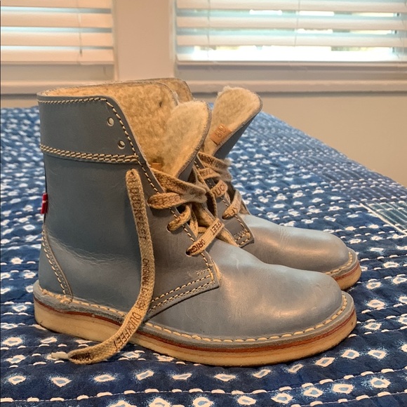 Cutest Blue Duckfeet